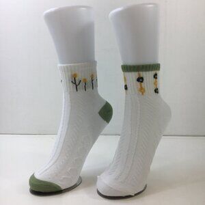 Womens Crew Floral Cuff Socks 2 Pack Cable Knit Green Yellow Flowers